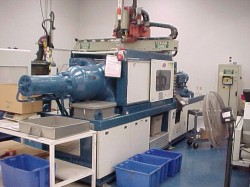 198 ton used plastic molding machine