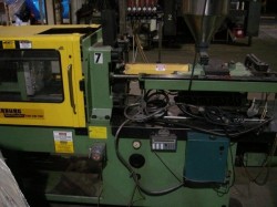 used arburg plastic molding machine