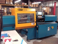 Boy Used Plastic Molding Machine