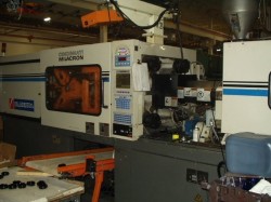 Used Cinci Plastic Molding Machine