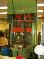 engel vertical rotary plastic molding machine used