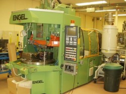 Used Engel Rotary Vertical Plastic Molding Machine Used Engel Rotary Vertical Plastic Molding Machine