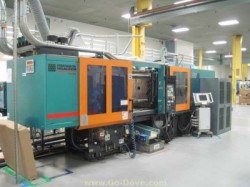 milacron plastic molding machine used