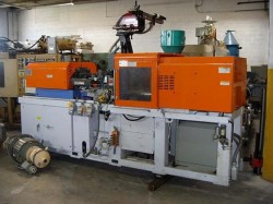 used jsw plastic injection machine
