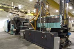 used NPM plastic molding machine