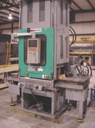 used newbury vertical plastic molding machine