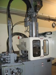 used nissei vertical plastic injection machine