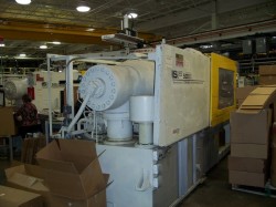 used toshiba plastic molding machine used 310 ton toshiba plastic molding machine