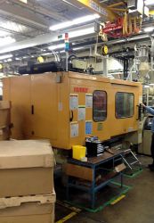330 ton Husky plastic molding machine