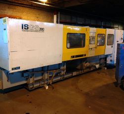 Photo of a 390 ton Toshiba used plastic injection molder from 2001