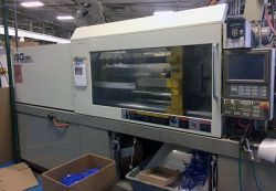 2005 250 ton Toshiba plastic molder for sale