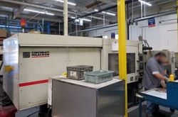 1998 330 ton Cincinnati Powerline all-electric used plastic molder